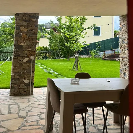 Oda ve Kahvaltı Ligo Villanova d'Albenga