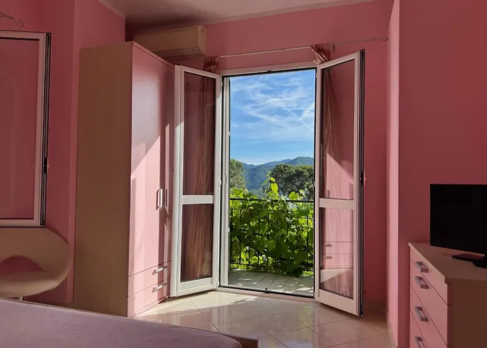 Ligo Bed & Breakfast