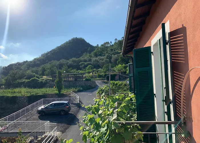 Ligo Bed and Breakfast 3*